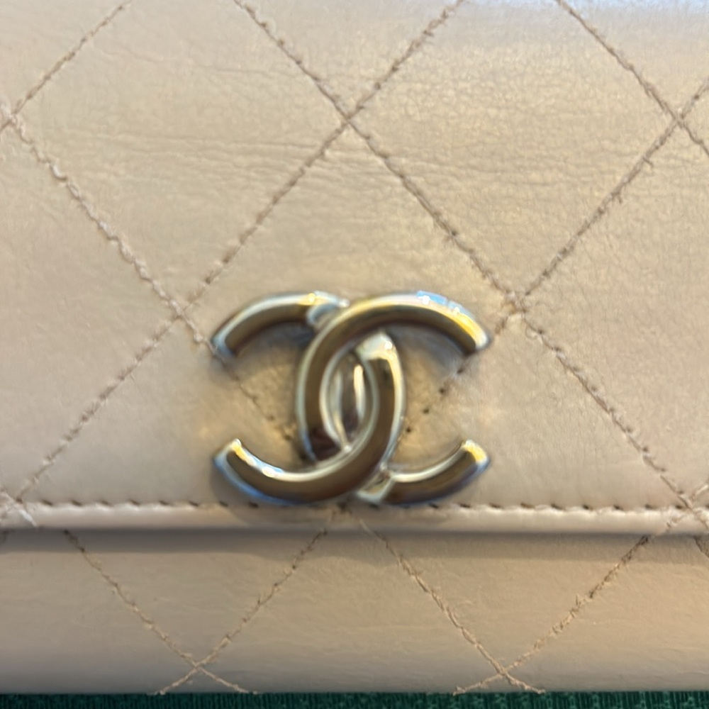 Chanel Wallet Twist Lock Cream Women’s Leather CC Gold Tone Authentic - Picture 8 of 8